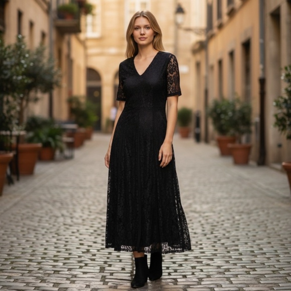 Nostalgia Black Lace Maxi Dress
